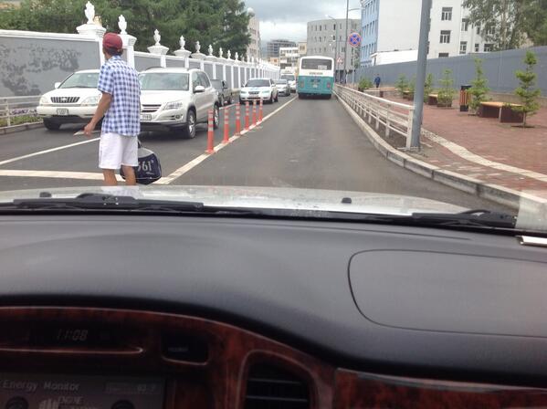 Цэцэг тевеес шууд эгц урагшаа зам тавих санал минь 3 жилийн дараа ашиглалтанд орвоо . Ээ Бурхан минь ээ