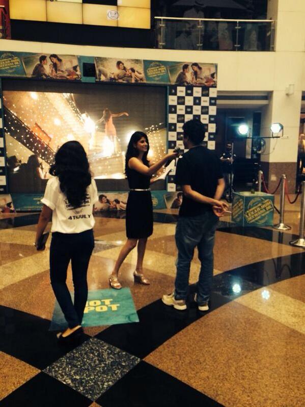 LHDDTheFilm's tweet photo. #WeekendWithLHDD
Btw, did we mention that your dancing skills can help you score some amazing gifts too? ;) http://t.co/nCEc0fcZJz