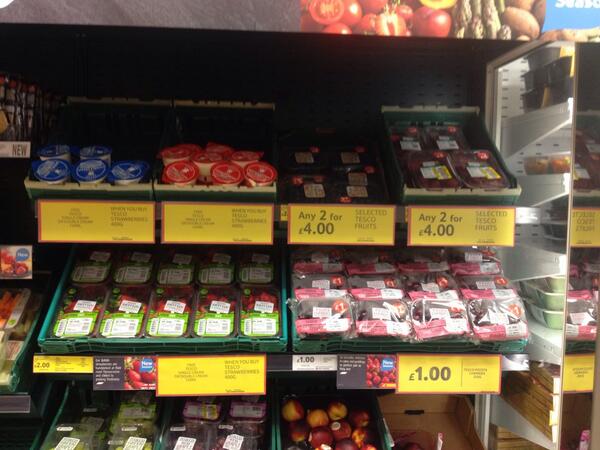 MarlowesExpress's tweet photo. Great offers on summer berries! Come and get 'em! @bobbycallow @grp215 http://t.co/HrAxemeBgR
