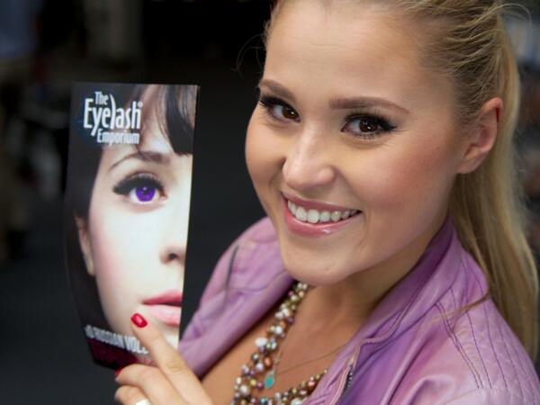 EyelashEmporium's tweet image. We’re having fun down at #IMATS london. . come and see us on 205 and try the #studiolashes