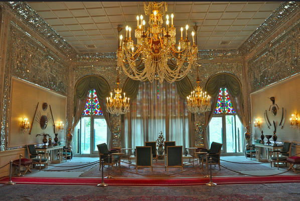 Дворец шаха в тегеране. Дворец шах. Дворец шаха в тегеране. Иран дворец саадабад. Дворец голестан трон.