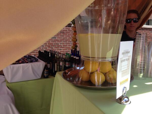 kerijean22's tweet photo. #sweetlifeparty @ Atmark.  Best place to be this summer! http://t.co/WSQWgnCXTx