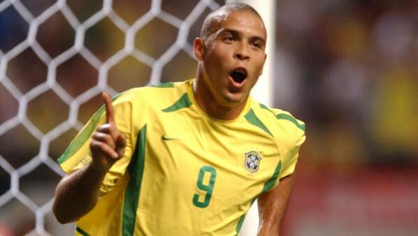 TheClubPark's tweet photo. Brazil had this man, now they have Fred. http://t.co/LGmdSEBjwW