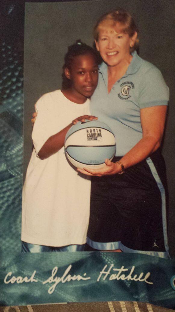 LibbyGabriel3's tweet photo. Olivia and Sylvia Hatchell http://t.co/CuOsVX7WCF