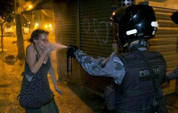 rayane_post's tweet photo. NE JAMAIS CESSEZ DE RT CETTE PHOTO, ELLE DOIT FAIRE LE TOUR DU MONDE http://t.co/7XdM9SefGj