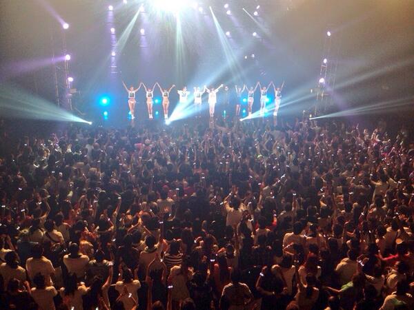 maco___official's tweet photo. #FUTUREISWOW 福岡💖お疲れ様でしたーー!お客様みんな温かくて本当に最高でした。ありがとうございました✨これからごはん🏃にっしっし http://t.co/u7V6CYSeAK