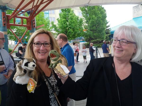 Leah_IREM's tweet photo. Nancye Kirk (IREM) &amp; Maura McLaren (REIC) show off puppetry skills at The Forks  #reic2014 @reicnational @IREM_info http://t.co/yYYhLdPLhk