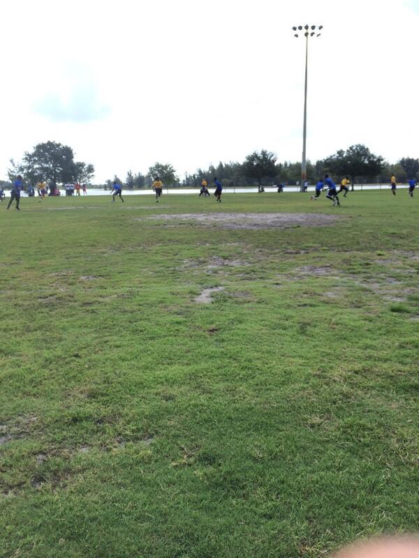 PreGameMeals's tweet photo. South plantation looking good out here at the @PreGameMeals and @TOCSPORTS 7 on 7 http://t.co/B5UKZumV8G