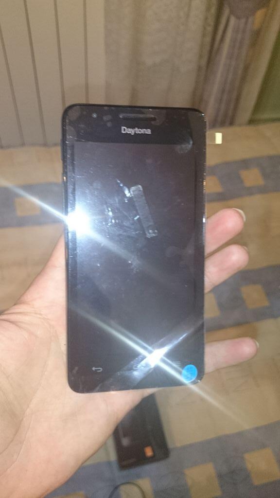 Samsung__mobile's tweet photo. Vendo Huawei g510 (orange Daytona) precio 75 € (envio incluido) http://t.co/5YBPlvTMEf