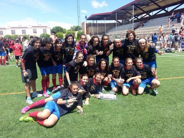 AtletiFemenino's tweet photo. El Sub-16 "B" y el Sub-13 "A", campeones de la @MadridSurCup tras ganar al CD Magerit (6-1) y al O. Moratalaz (4-3). http://t.co/jCCKsnXqF2