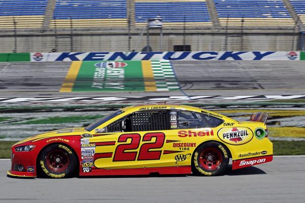 joeylogano's tweet photo. RT if you're ready to watch some #NASCAR racing tonight at @KySpeedway http://t.co/9UOeErMYgi