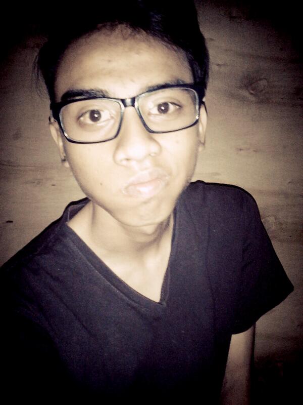 Fix pake kacamata ;/