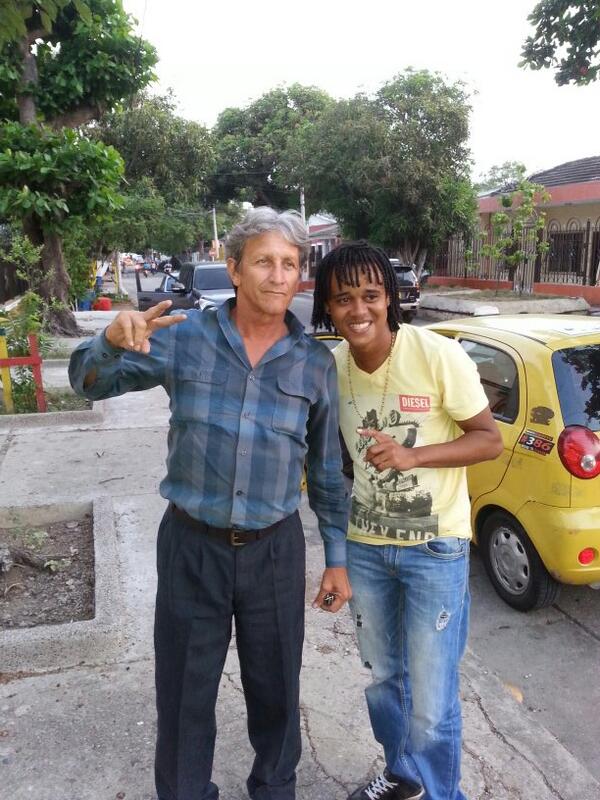 Blachodrums1's tweet photo. Aqui @mundial_caracol,@NoticiasCaracol, @DiaaDiaCaracol,los 2ble exactos de Pekerman y Cuadrado jejejej. http://t.co/QGkc6So3bC
