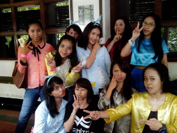 Chili-chilianku <a href="/chodianhs/">Dian</a> @ChoSteffy <a href="/rahelawan/">Siwon's wifey💐</a> @FRevviii <a href="/minsuga19/">maudi</a> @Amelia1910 @WidyaItsme_ inka,vj,mega