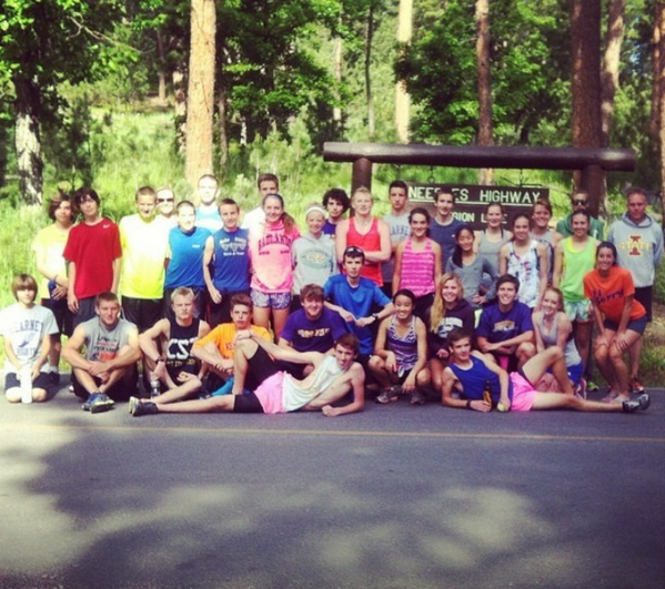 JuliaTucholski's tweet photo. Definitely love my cross country family!! Had the best time with these people for the past week!! #endstoosoon http://t.co/agDuoPAcLk