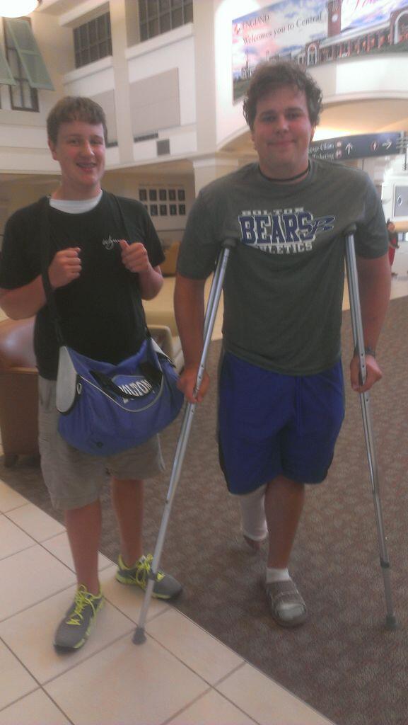 geauxdocs_wife's tweet photo. @jacob_guillot Homefinally! #AEX Trent's a gr8 personalassist if anyone wants a travel companion. apt Mon #thankful http://t.co/fWX7NzKwaf