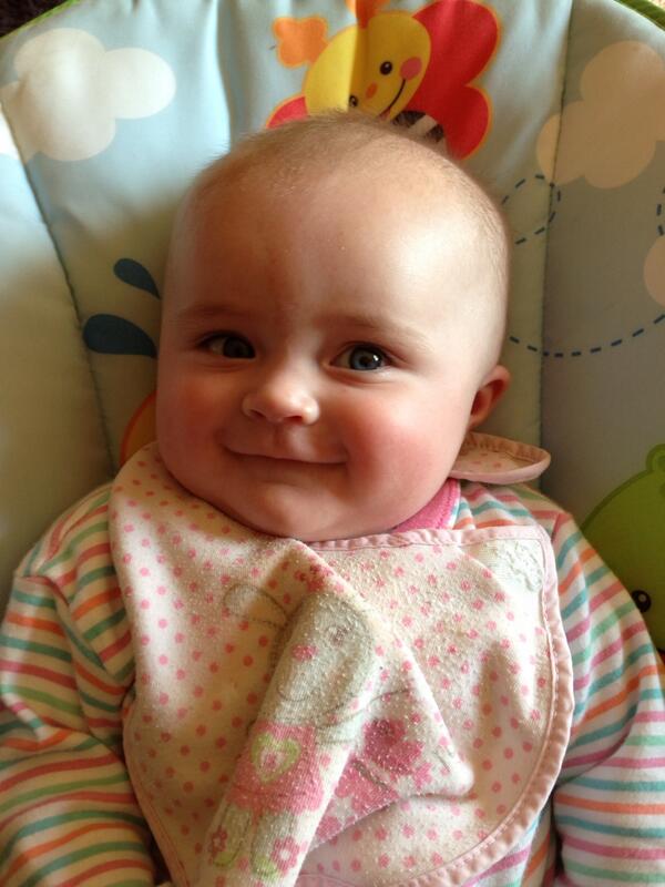 Look at that little face! :)