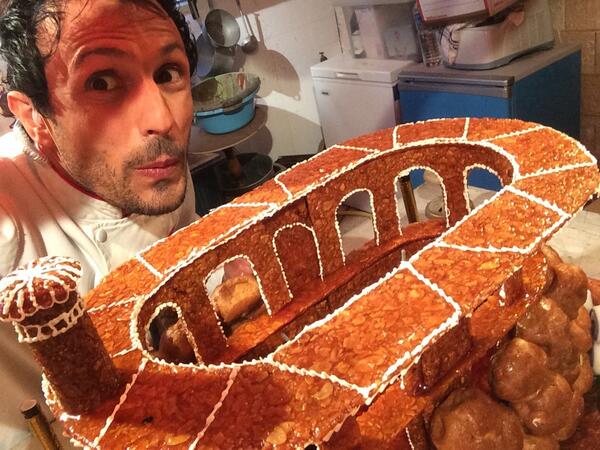 Willy_Rovelli's tweet photo. Bon anniversaire #fortboyard ! Fier de faire partie de cette aventure mythique 😀 http://t.co/11B4qaxbIA