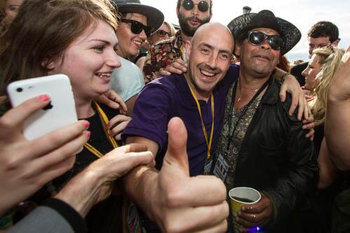 A_rcadia's tweet image. Wading through a sea of love - @CCfunkandsoul coming off the decks after bringing the vibes and the sunshine