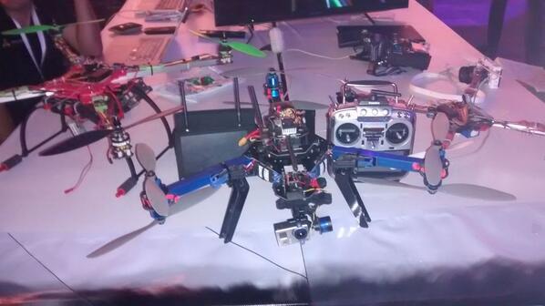 lesthack's tweet image. Increíbles los drones de #droneprojects