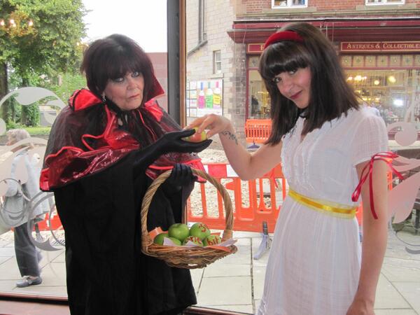 SallyBimpkins's tweet photo. How good was Jessica Brittle turning lovely Chris from @GrimmAndCo into terrifying Wicked Stepmother?! Thanks Jess! http://t.co/lr6f55yM8l