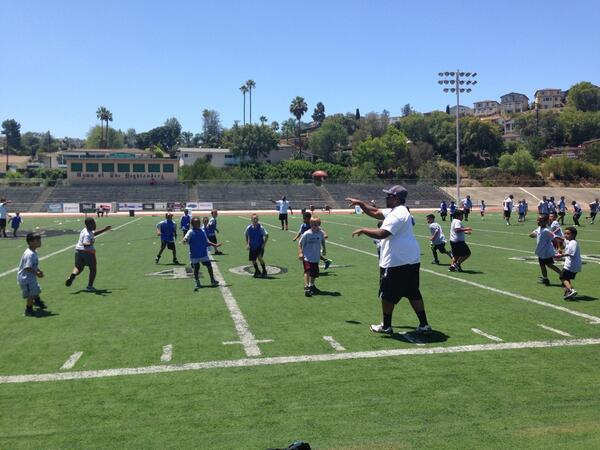 sdtakataka's tweet photo. Great way to end the first day of Reggie Bush's Pro Camp. http://t.co/i046bamPnx