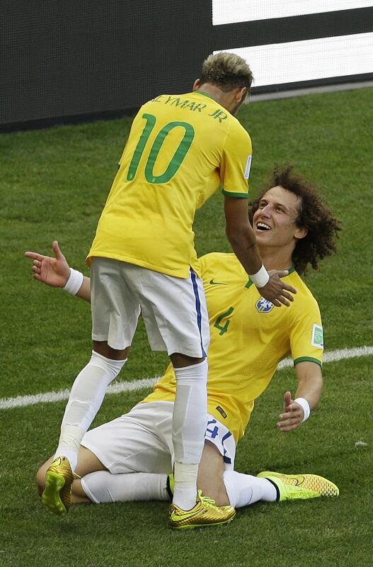 JornalOGlobo's tweet photo. Brasil classificado para as quartas de final! http://t.co/gyH68iekr1 http://t.co/nMX3vA7hYe
