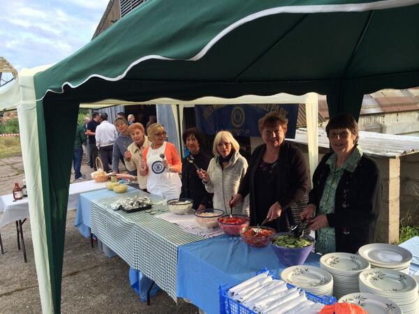 Bhprotary's tweet photo. Salad ready http://t.co/vfp9r2LcTc