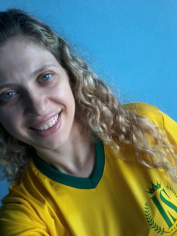micareteira's tweet photo. Brasil #alegriamusicadacopa. @ivetesangalo #VaiBrasil #AlegriaAlegria http://t.co/9lw8H5GAyD