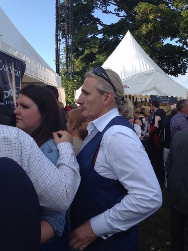 maxwhitt9's tweet photo. @RobbieSavage8  you enjoy the Irish Derby? #anywinners http://t.co/0c74UAWxl0