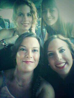 chatitajessi's tweet photo. @amparollacergil @TrsFra @Olguetxu  de cenitaaaa http://t.co/JFqvLxuxJu