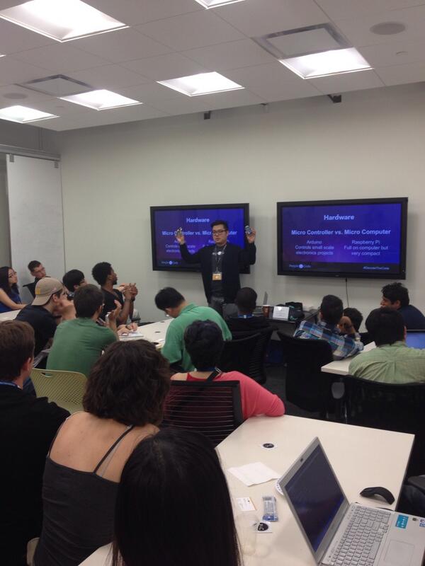 thebonnielui's tweet image. Woot! &quot;@WebNotWar: Our @raykao @PeopleandCode prepping the hackers for #hackntalkRU #webnotwar fashion + tech http://t.co/xvM5uPmfOy&quot;