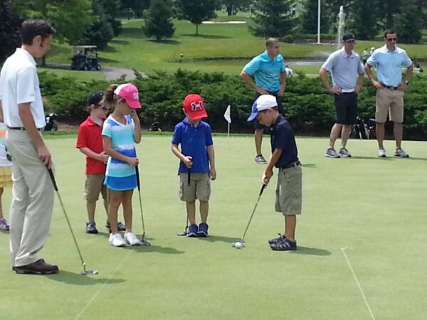 sparsonsATHS's tweet photo. First day of golf lessons at ridgemont maybe a future pga or lpga star... you never know #getgolf http://t.co/cw8Tm7X5fL
