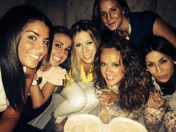 baceitonR's tweet photo. "@LaSQuQiS: Comenzamos nuestras veladas veraniegas #yeaaaah!! :) http://t.co/KL5IudcKUd"