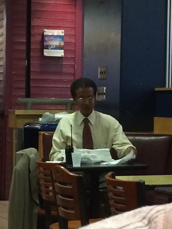 abuck0706's tweet photo. @dave_costy @kakacruise  just found gus fring alive and well pushing crystal at LAX Burger King #breakingbad http://t.co/9amycY61DE