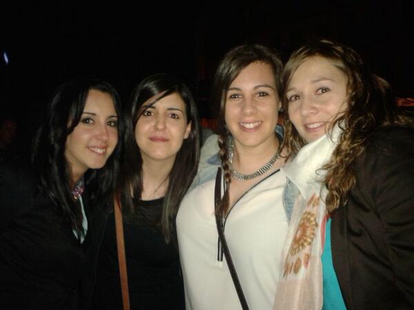Martamr_'s tweet photo. Con mis locas @mariasl_  @sandragsuarez  @Mirina87 http://t.co/BfROLLjqol