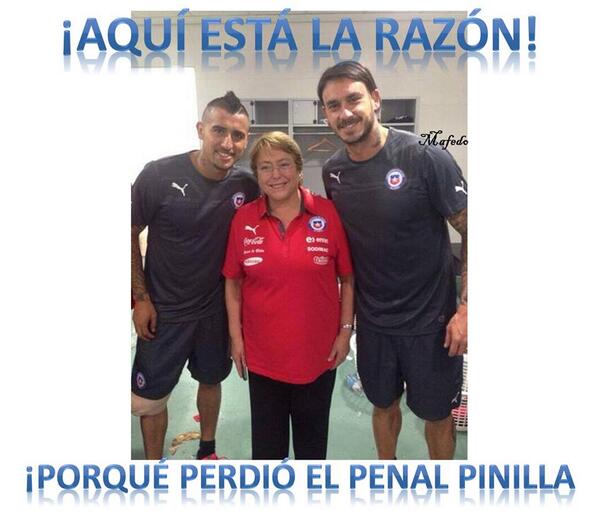 Ojos_de_halcon_'s tweet photo. Esta es la razón, Por que Perdió Chile, De acá vienen las malas vibras >:( http://t.co/GYljRTvRHT