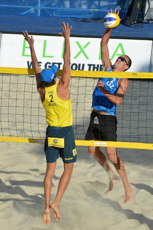 volleyballworld's tweet photo. New faces, familiar faces in Sunday's #StavangerGS men's semis. Get caught up on Saturday here http://t.co/mWzUXPejMt http://t.co/WkJnCcgf54