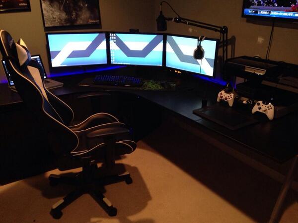 GamingSetupPics's tweet image. Such a clean and smooth looking setup