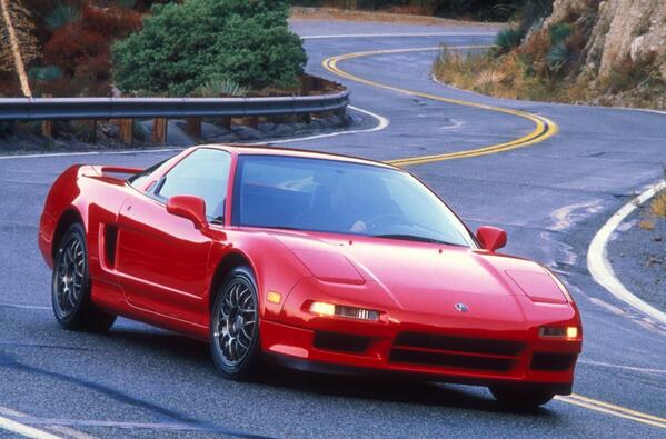 車好きの為 Na Twitteru ホンダ Nsx 1990 実はリトラクタブルヘッドライトじゃない方のnsx は Iii型と呼ばれ 代数には含まれない 元々ffが多いホンダ社から見れば Nsxの駆動方式はmrなので かなり貴重な車両 馬力は280馬力 Naエンジン Http T Co Doo02laaka