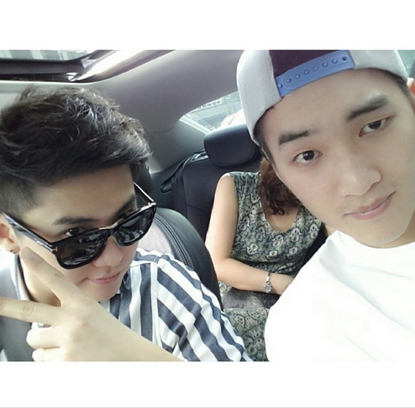 FTIslandFacts's tweet photo. [Seunghyun IG] 울산 외할머니댁 엄마 세현이 그리고 나 교회가는길 :) http://t.co/5bmUa2bldK http://t.co/npolK8CQXF