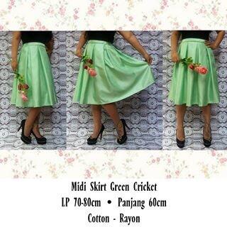 #jubelmalang #hijabers #hijabmurah #flareskirt #jualrok #rokmidi #lebaran #hijabfashion #ladyssecretos #midiskirt