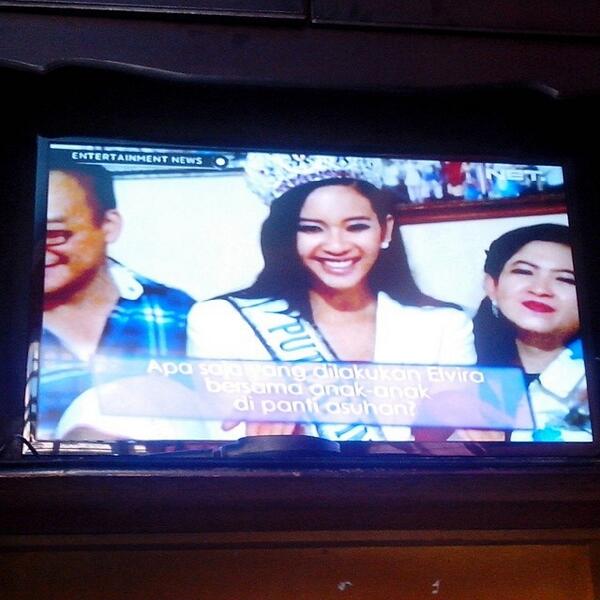MsUniverseCrown's tweet image. Barusan ada liputan Ultah&apos;y elviraelph di #ENews_NET #NET #MissUniverse #puteriindonesia2014