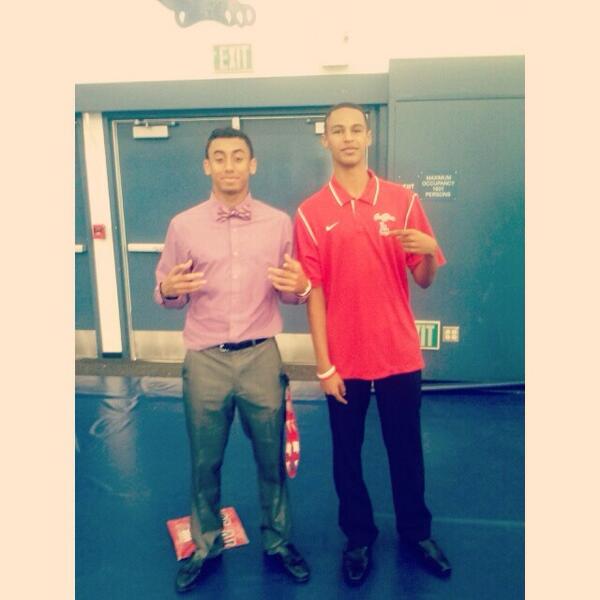 TheeYoungDrek's tweet image. Follow my bro @eworku23 ! One of the Top PGs in his class🏀 #ShiftTeam