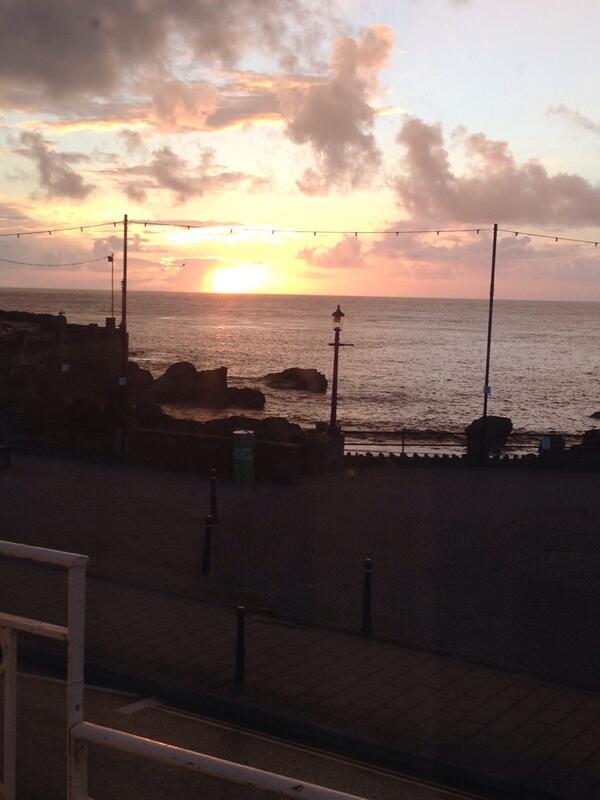 SheriffDB's tweet image. The best weekend I've ever had in Ilfracombe #buzzinglikeabee #awesome #bestfriendsforever #truelove #kids #sunset