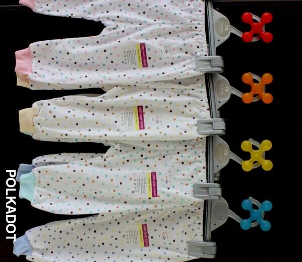13BeforeJune's tweet photo. LIBBY 3pc Celana Pjg Pempers Motif: Polkadot, Warna: Biru, Pink, Kuning, Hijau Size: 0-3m &amp; 3-6m, Rp. 50.000 http://t.co/w61zEAx48p