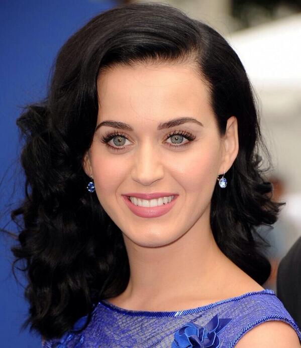 RT_orFave's tweet photo. Who's better?
RT for the McClain Sisters
Fave for Katy Perry http://t.co/TLUtT7BrUh