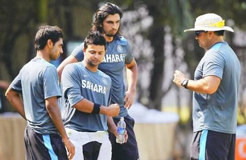 Bkumar_FC's tweet image. @BhuviOfficial @ImRaina taking tips from Coach!!!! #PractiseTime