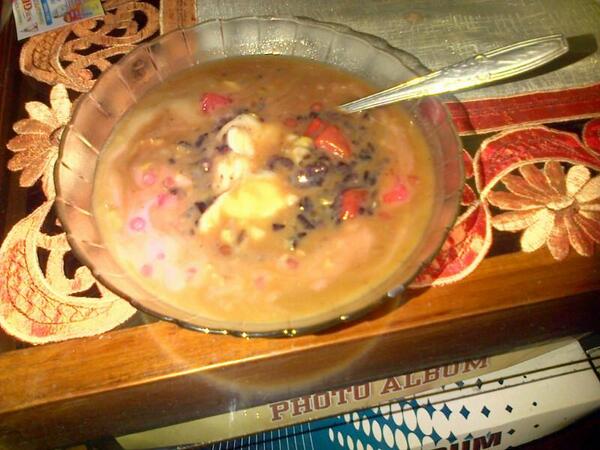 Bubur sumsum pak? "<a href="/Tiledinho_41/">Yudhi Mardiyansyah</a>: Ini bubur kampiun bukan sembarang bubur kampiun :)) cc: <a href="/samidewanto/">Dimas Dewanto</a> <a href="/KominkFeby/">Feby_Komink</a> "