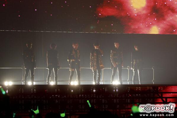 BAP_YesSir's tweet photo. [pic] B.A.P Live On Earth Bangkok 2014 #BAPbangkokattack (9P) cr: http://t.co/PUQFQvPQes https://t.co/iUA5xgbKm5 http://t.co/aE6wGyqkk0